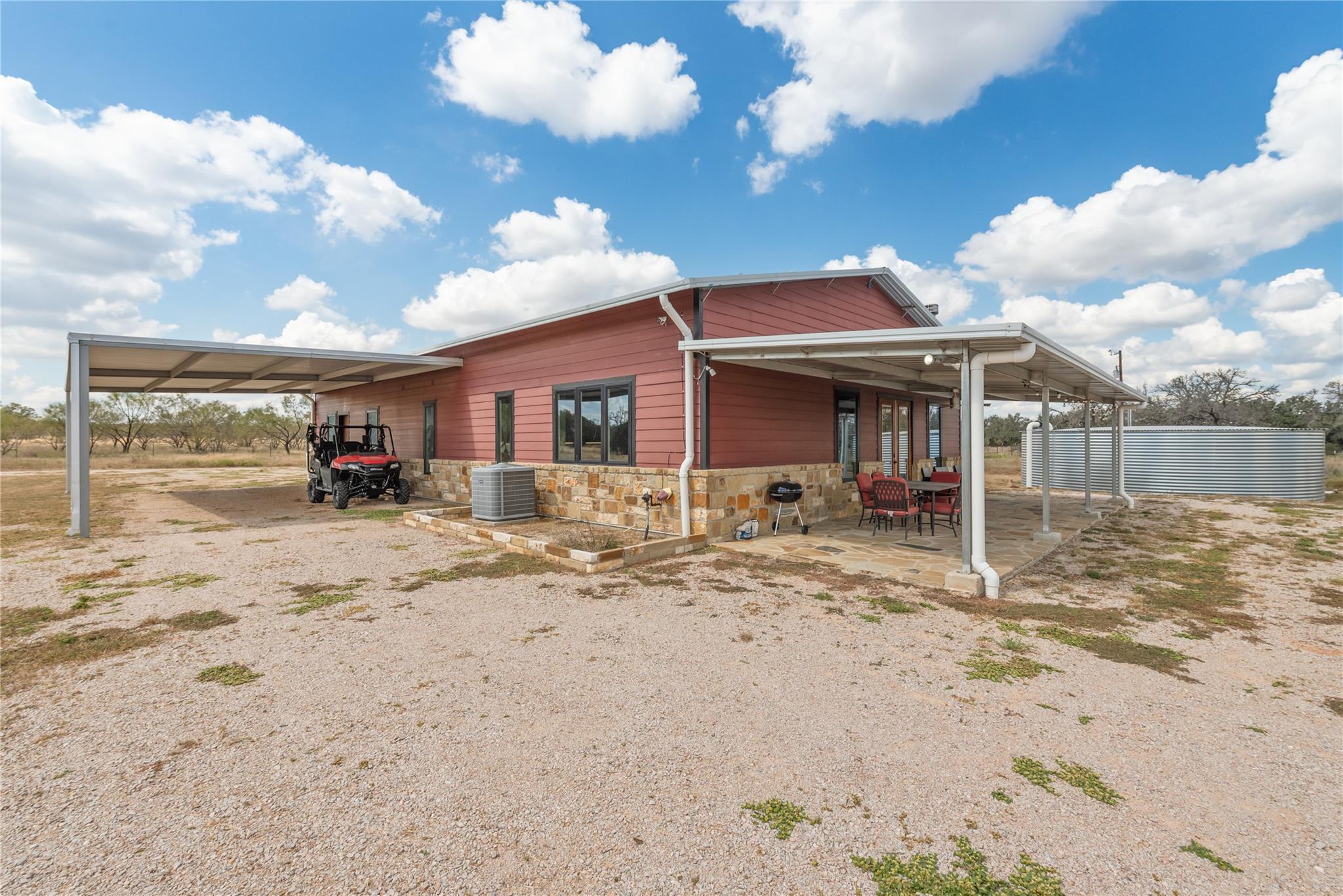 928 Bendele Rd, Johnson City, TX 78636