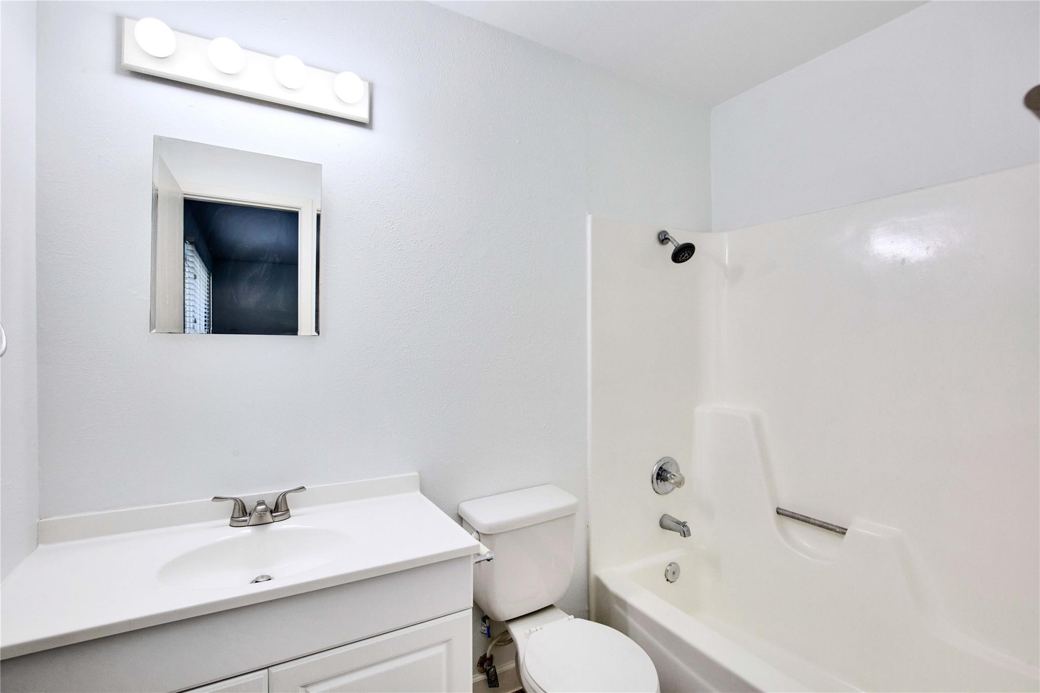 8002 Croftwood Dr, Austin, TX 78749