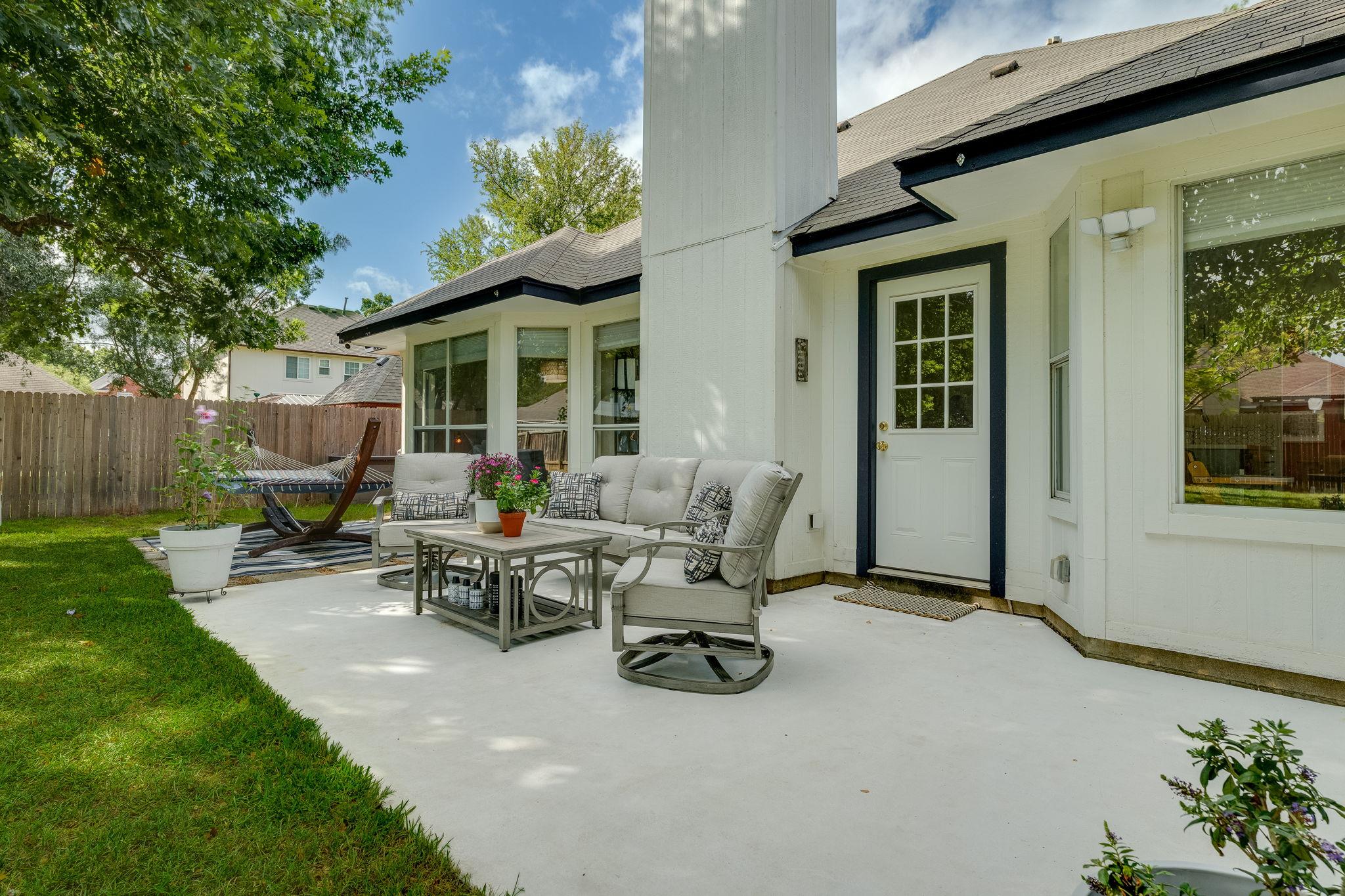 300 N Rainbow Bridge Dr, Cedar Park, TX 78613