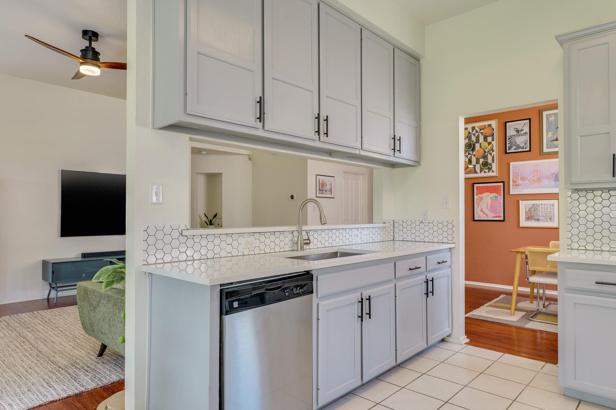 300 N Rainbow Bridge Dr, Cedar Park, TX 78613