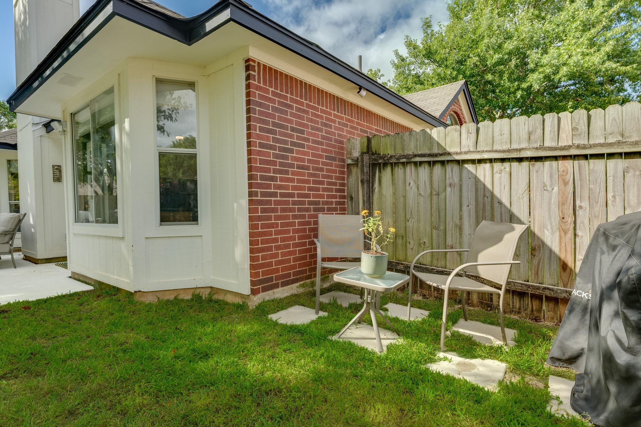 300 N Rainbow Bridge Dr, Cedar Park, TX 78613