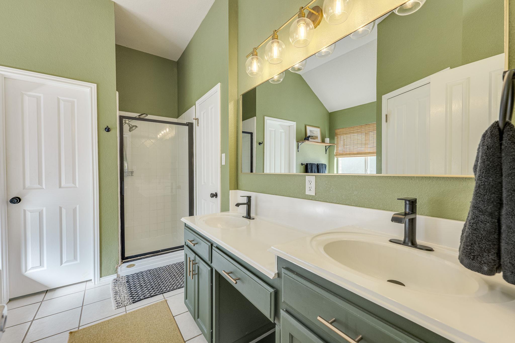 300 N Rainbow Bridge Dr, Cedar Park, TX 78613