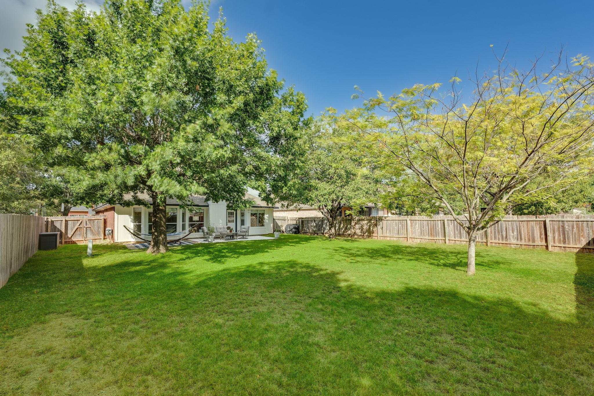 300 N Rainbow Bridge Dr, Cedar Park, TX 78613