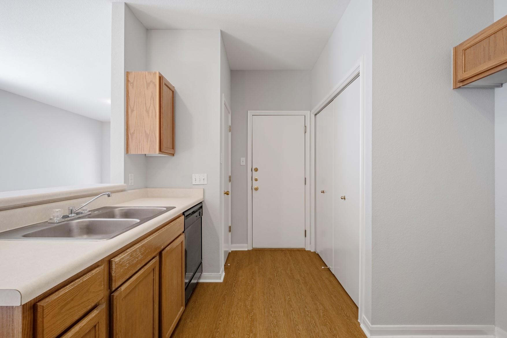 2300 S Bagdad Rd # B, Leander, TX 78641