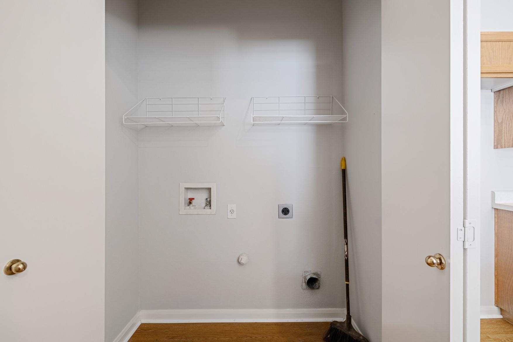 2300 S Bagdad Rd # B, Leander, TX 78641