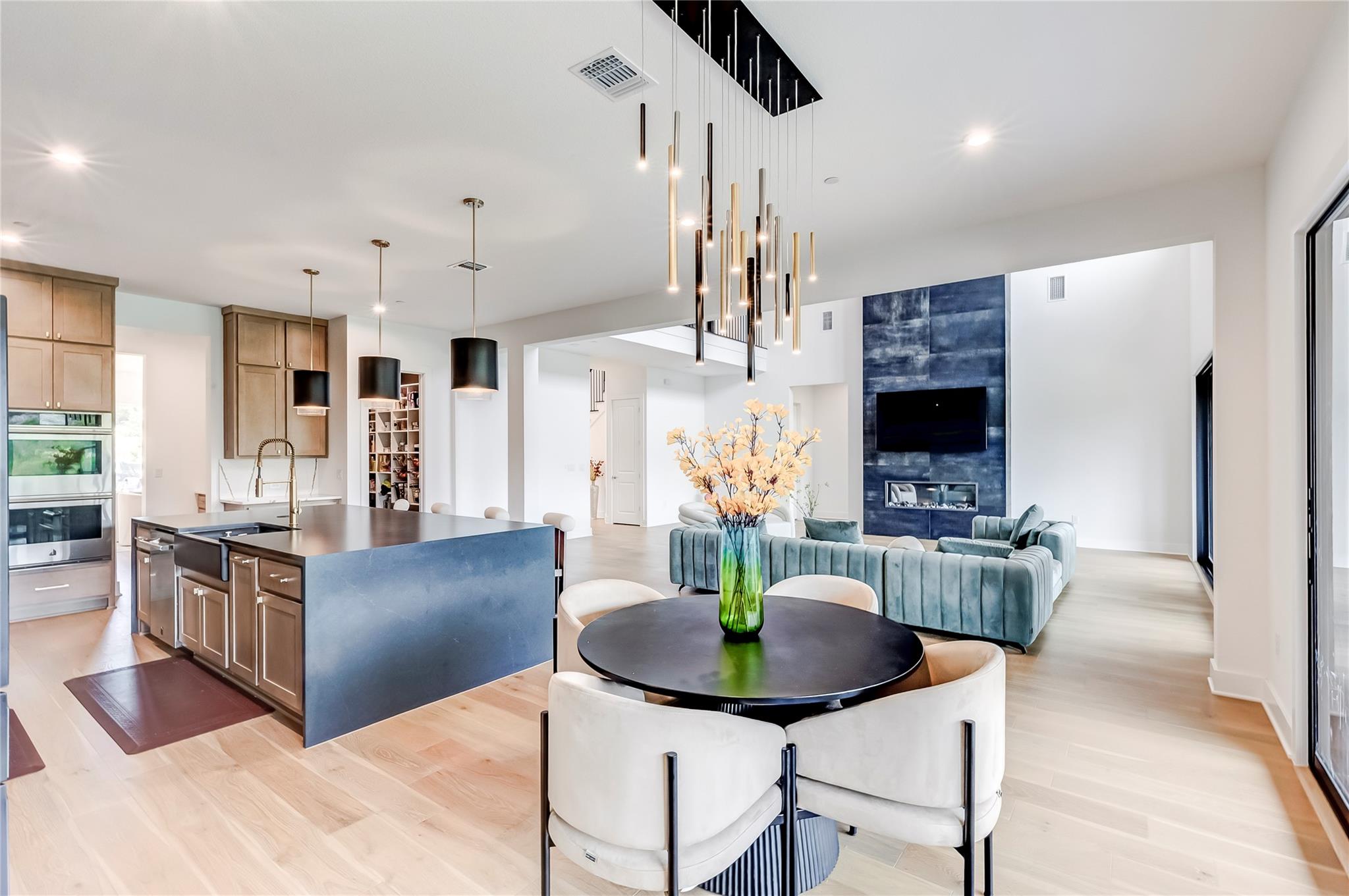 1420 Lucera Bnd, Leander, TX 78641