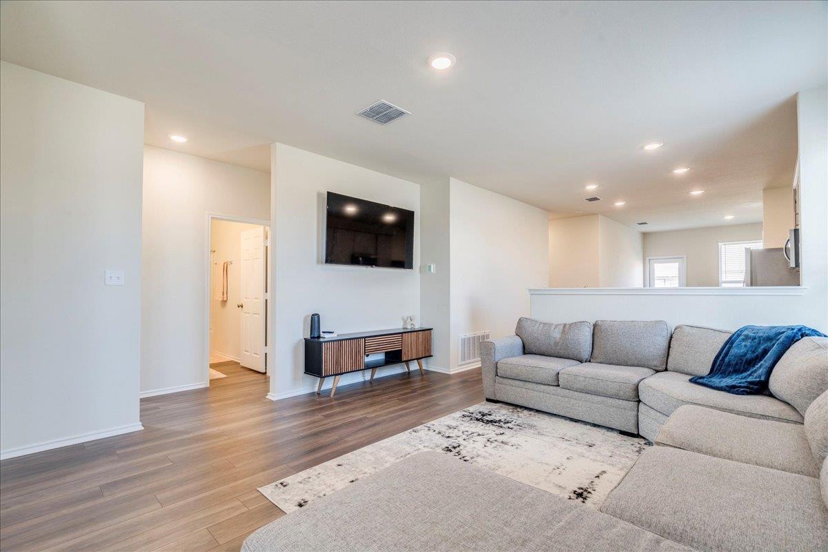 388 Begonia St, Buda, TX 78610