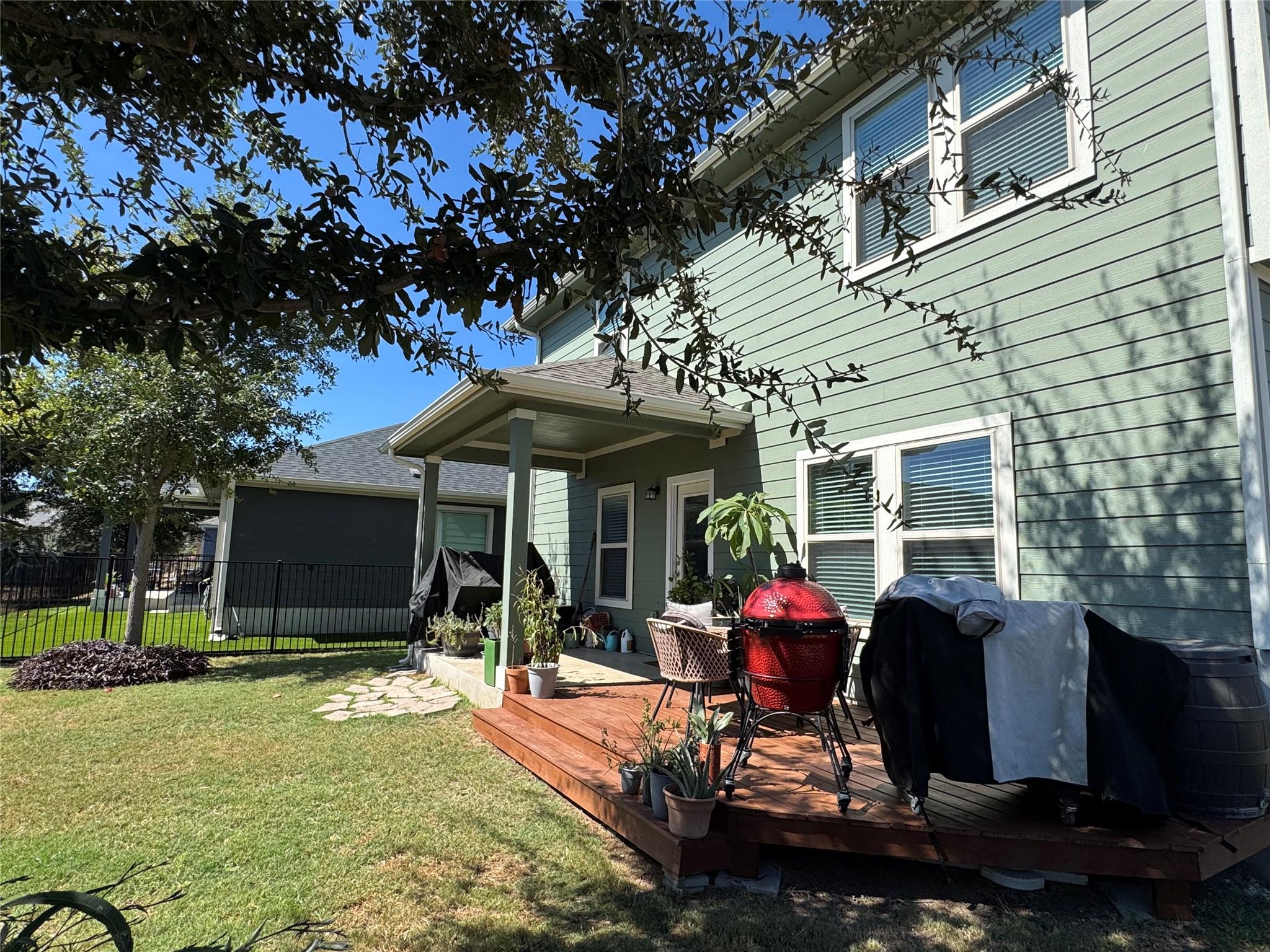 247 Simon, Kyle, TX 78640