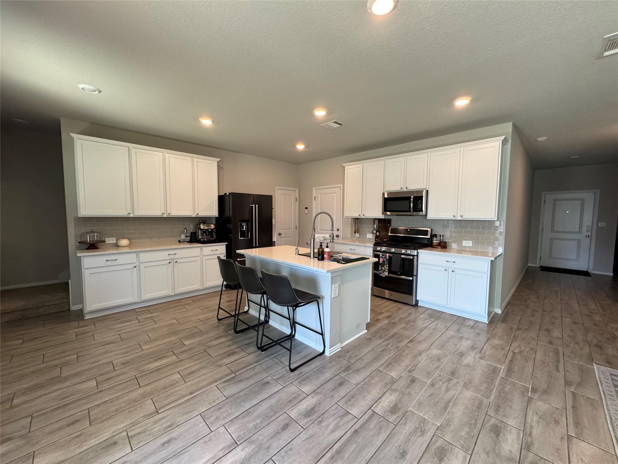 247 Simon, Kyle, TX 78640