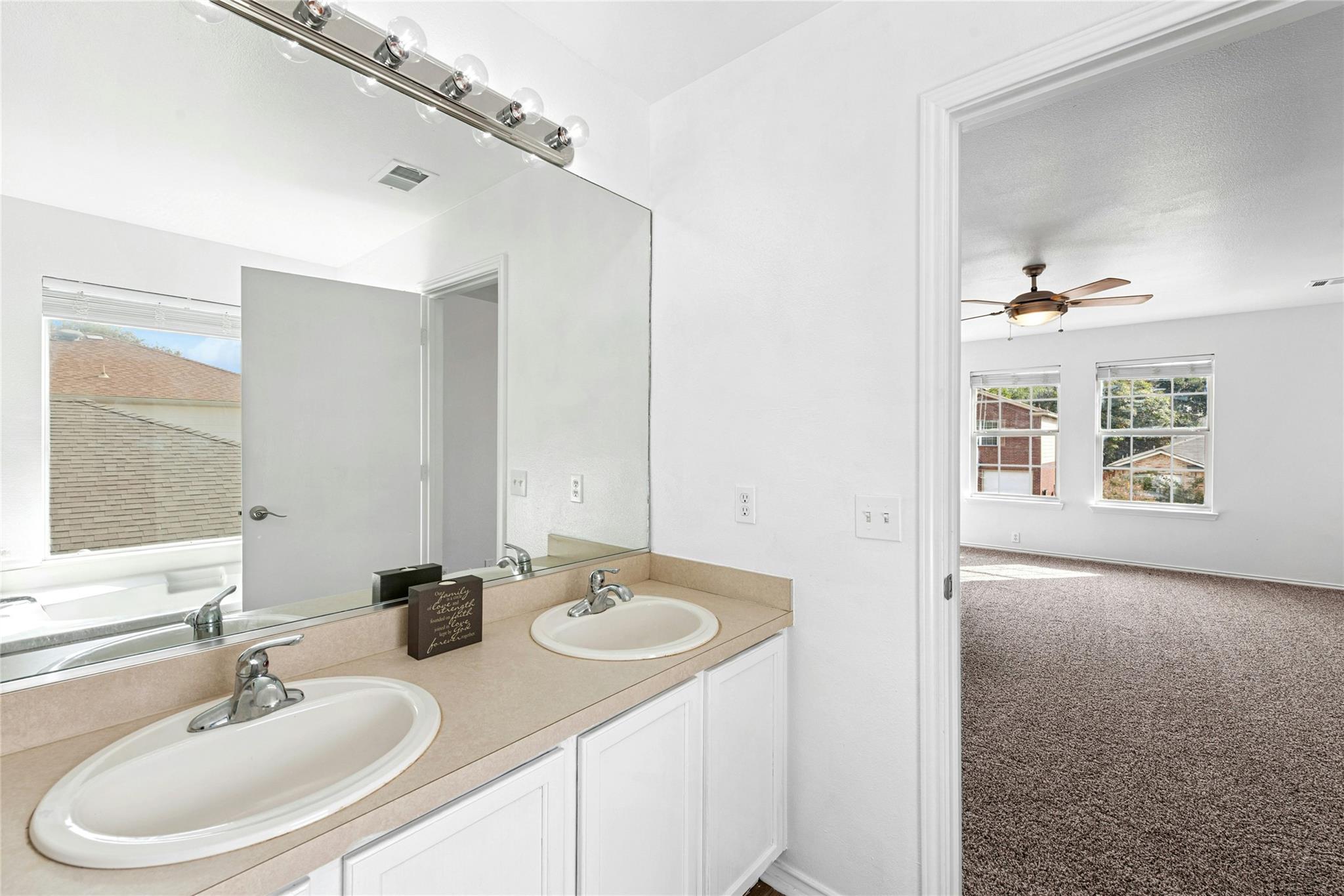 13243 Woodthorn Way, San Antonio, TX 78249