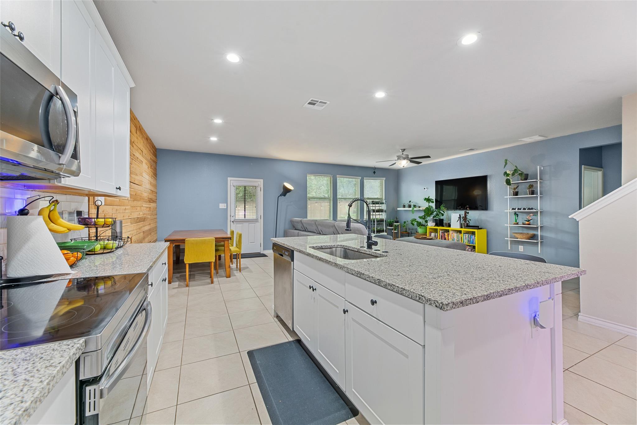 544 Appalachian Trl, Leander, TX 78641