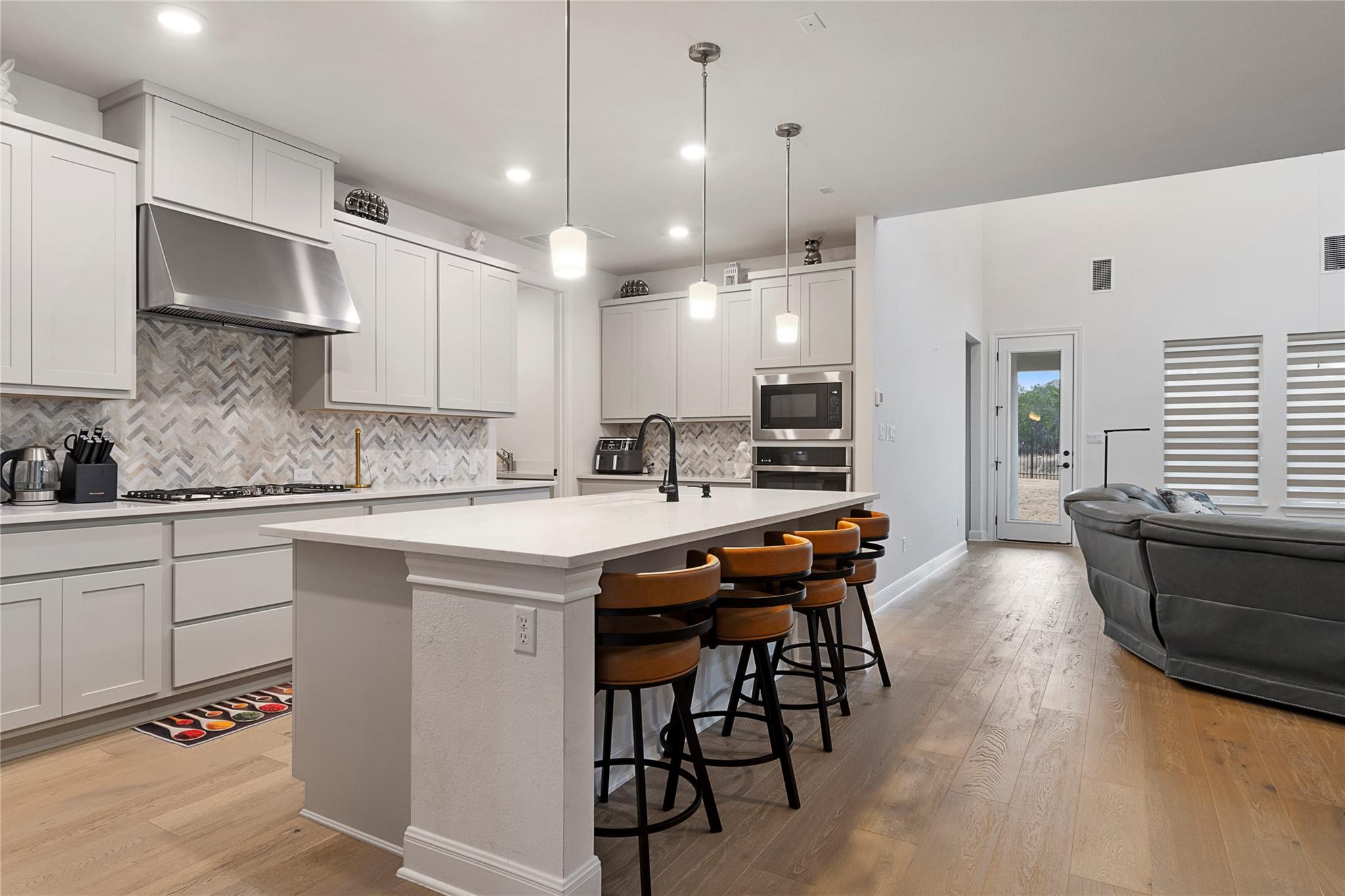 682 Two Creeks Ln, Austin, TX 78737