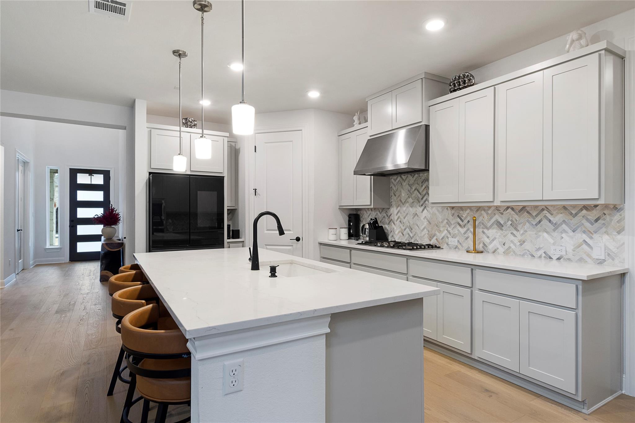 682 Two Creeks Ln, Austin, TX 78737