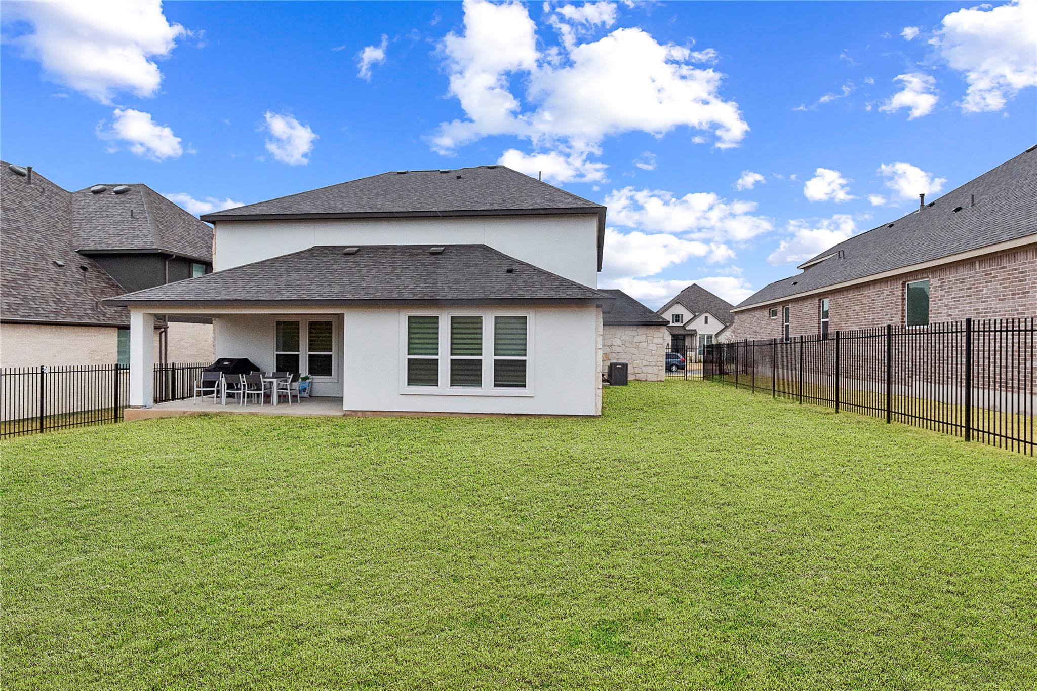 682 Two Creeks Ln, Austin, TX 78737