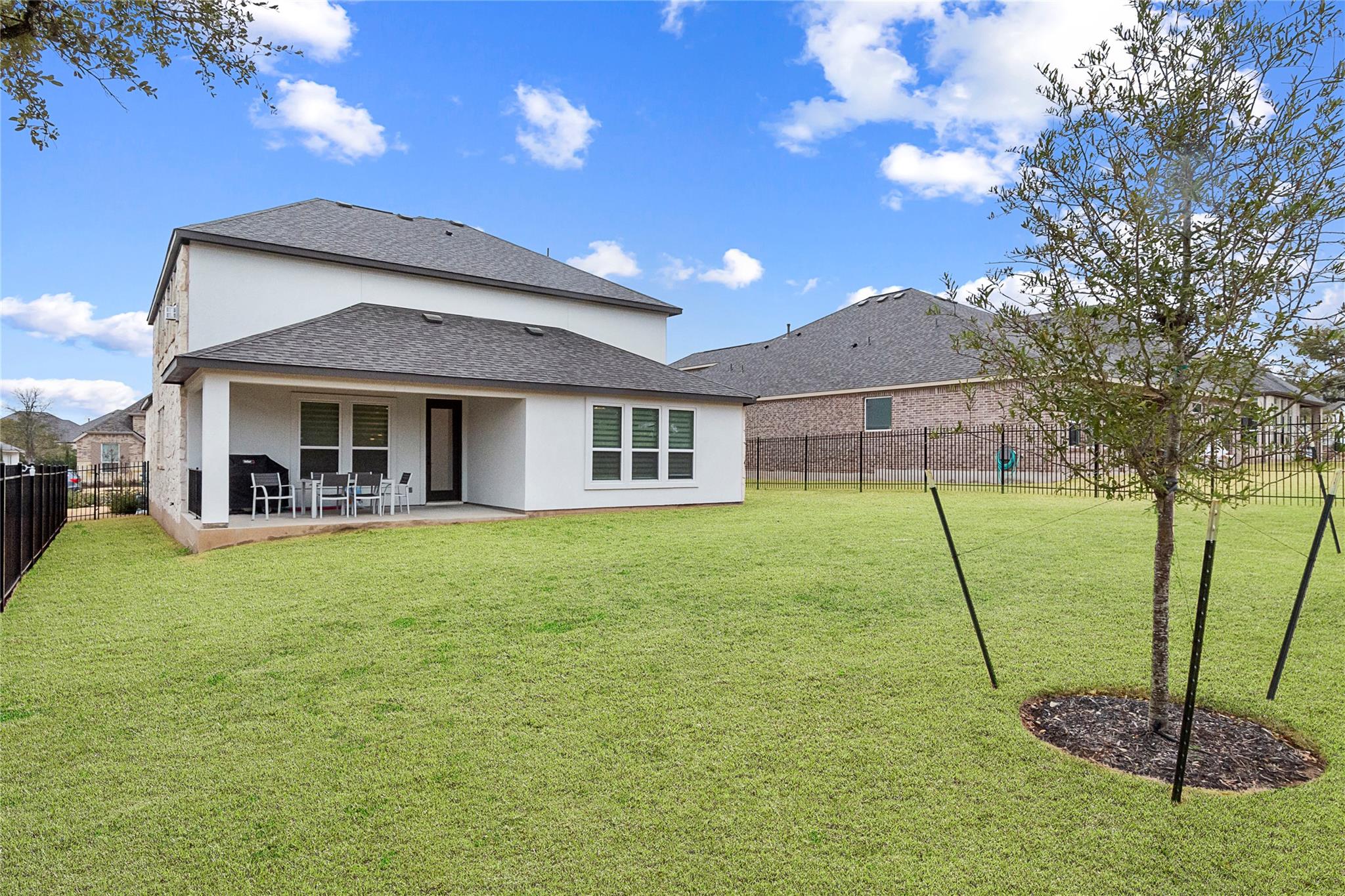 682 Two Creeks Ln, Austin, TX 78737