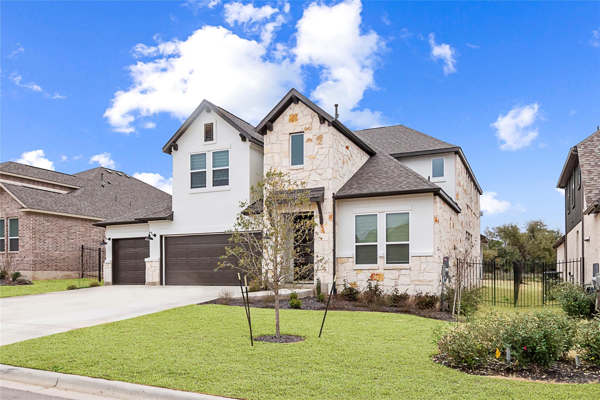 682 Two Creeks Ln, Austin, TX 78737