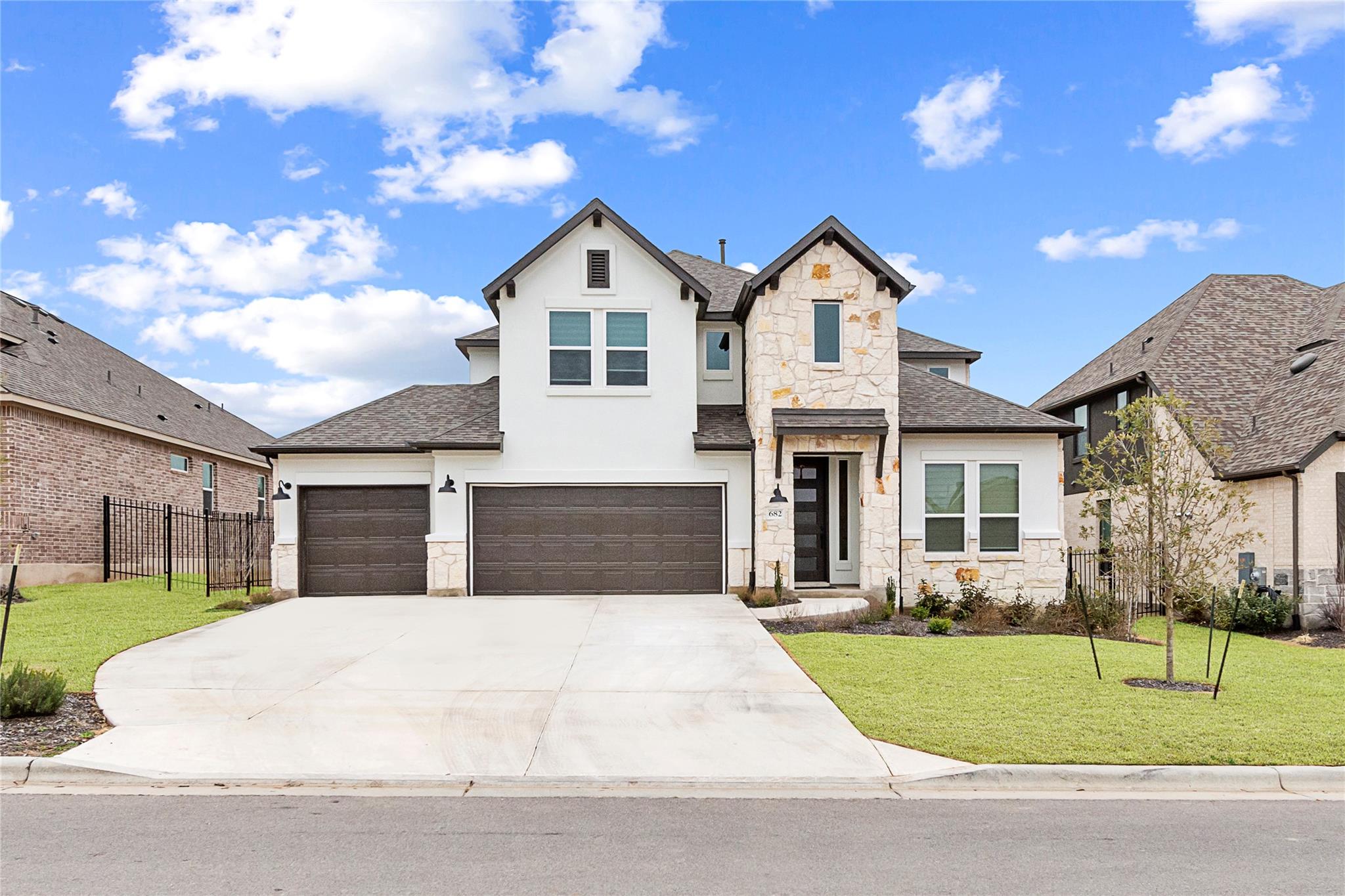 682 Two Creeks Ln, Austin, TX 78737