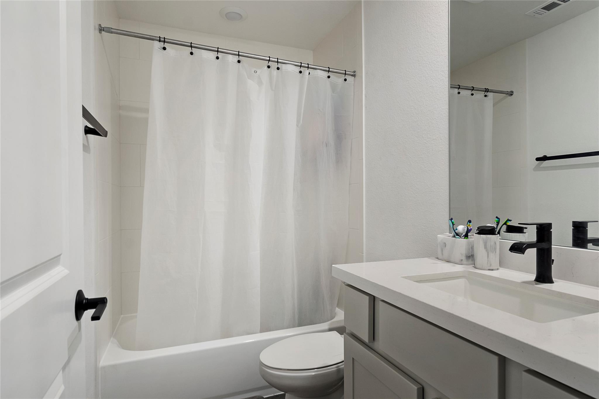 682 Two Creeks Ln, Austin, TX 78737