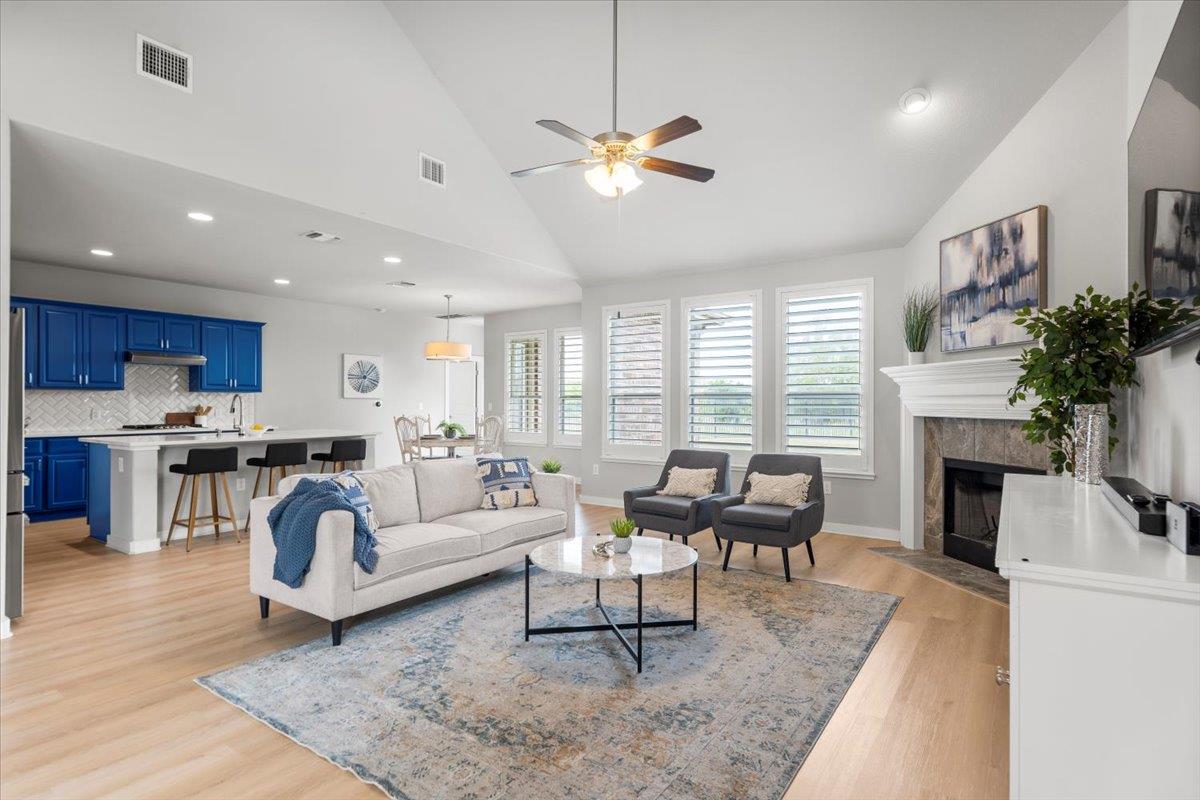 7207 Auburn Blaze Ln, Austin, TX 78744