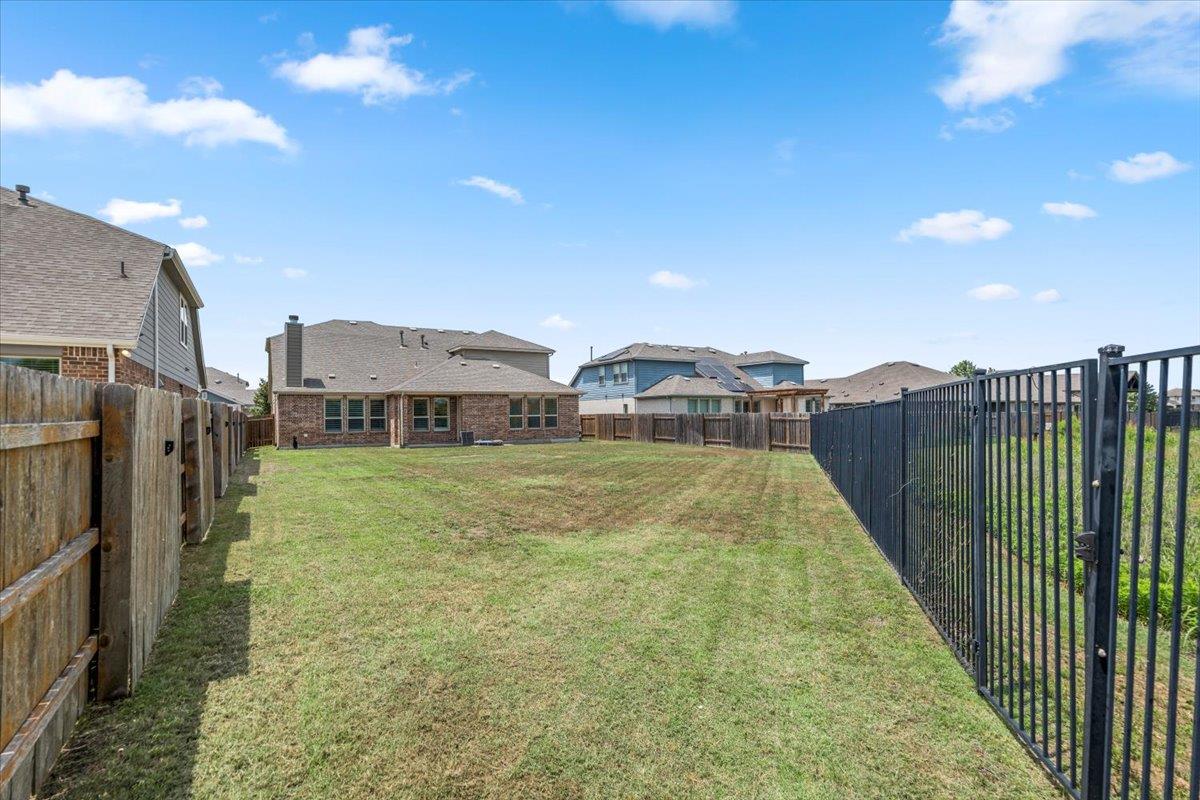 7207 Auburn Blaze Ln, Austin, TX 78744
