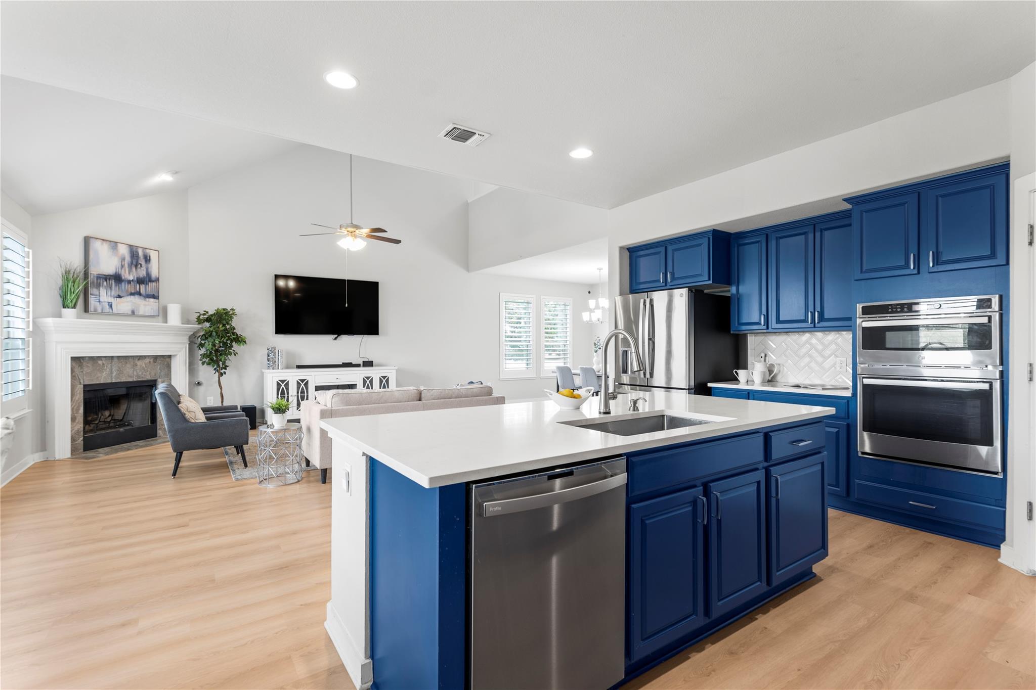 7207 Auburn Blaze Ln, Austin, TX 78744