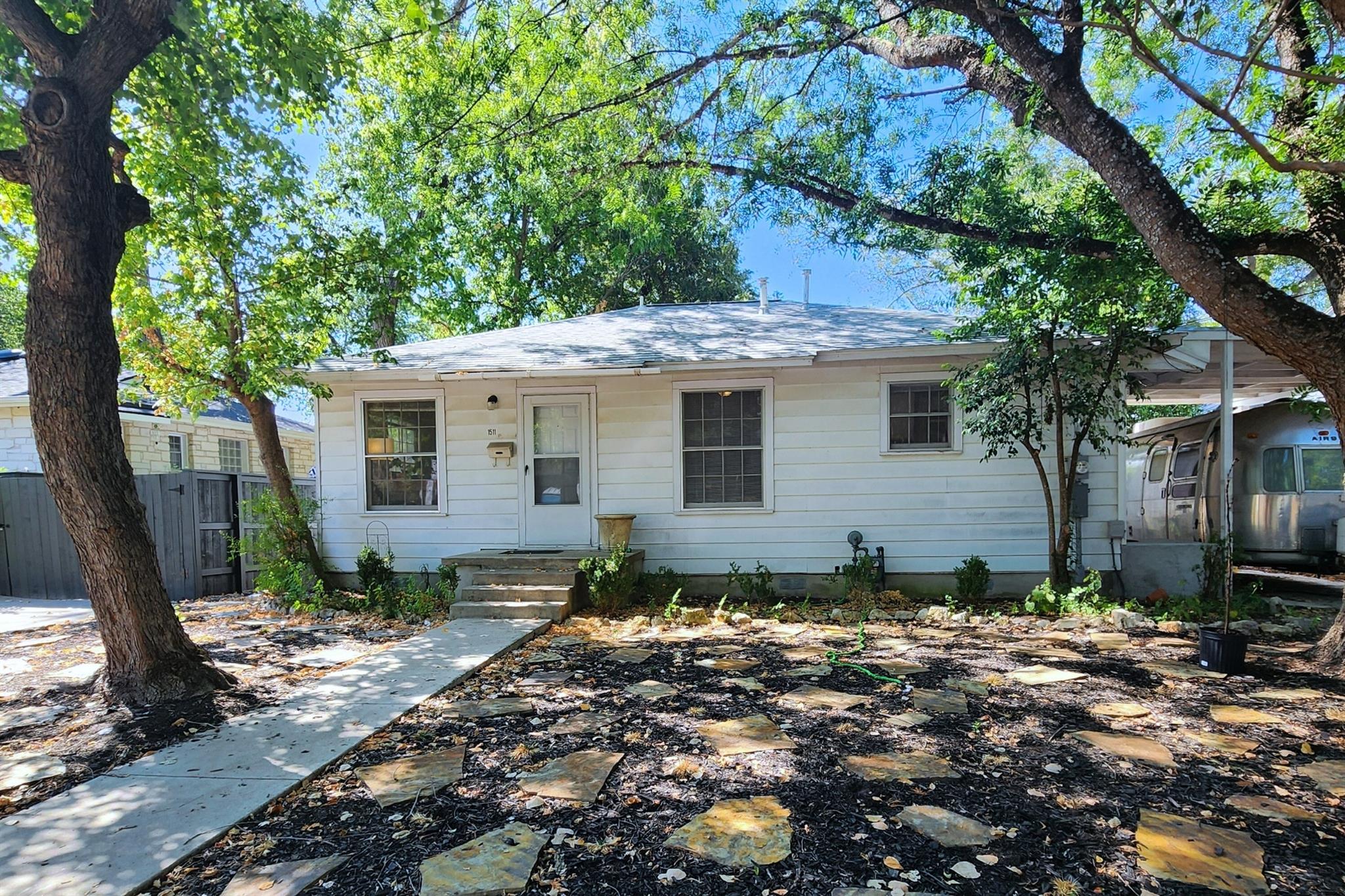 1511 Alguno Rd, Austin, TX 78757