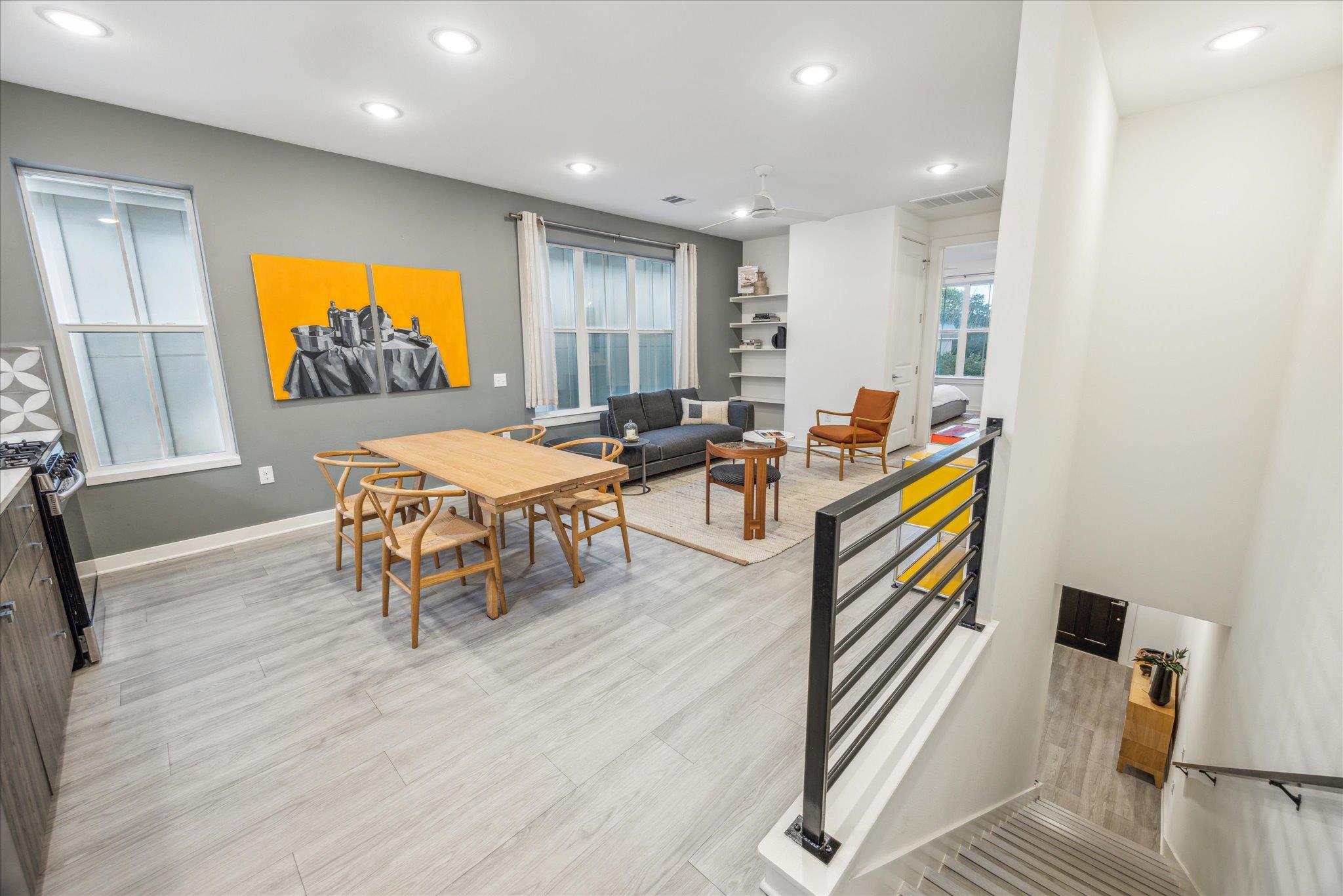 2624 Metcalfe Rd # 2, Austin, TX 78741