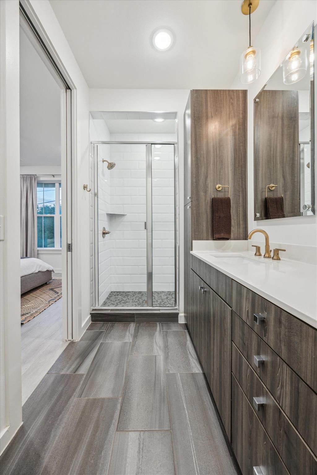 2624 Metcalfe Rd # 2, Austin, TX 78741