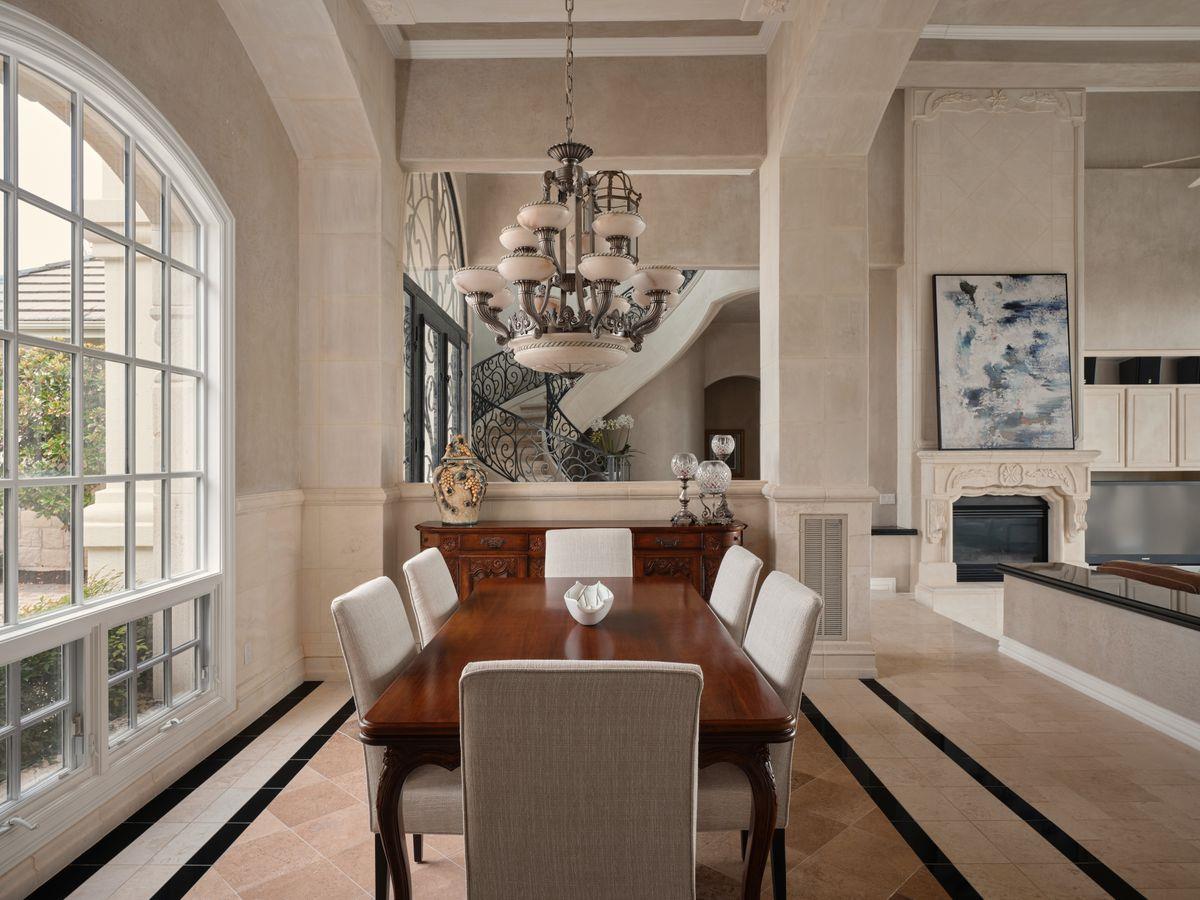 6505 W Courtyard Dr, Austin, TX 78730