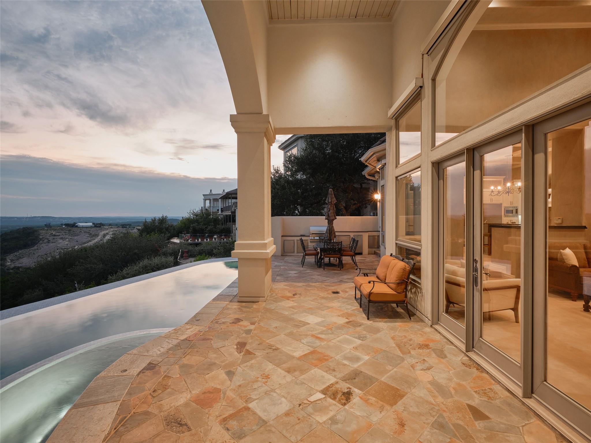 6505 W Courtyard Dr, Austin, TX 78730