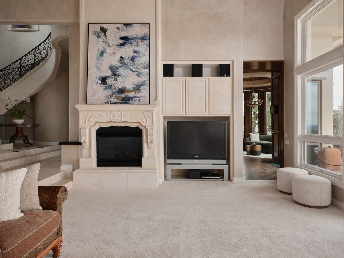 6505 W Courtyard Dr, Austin, TX 78730