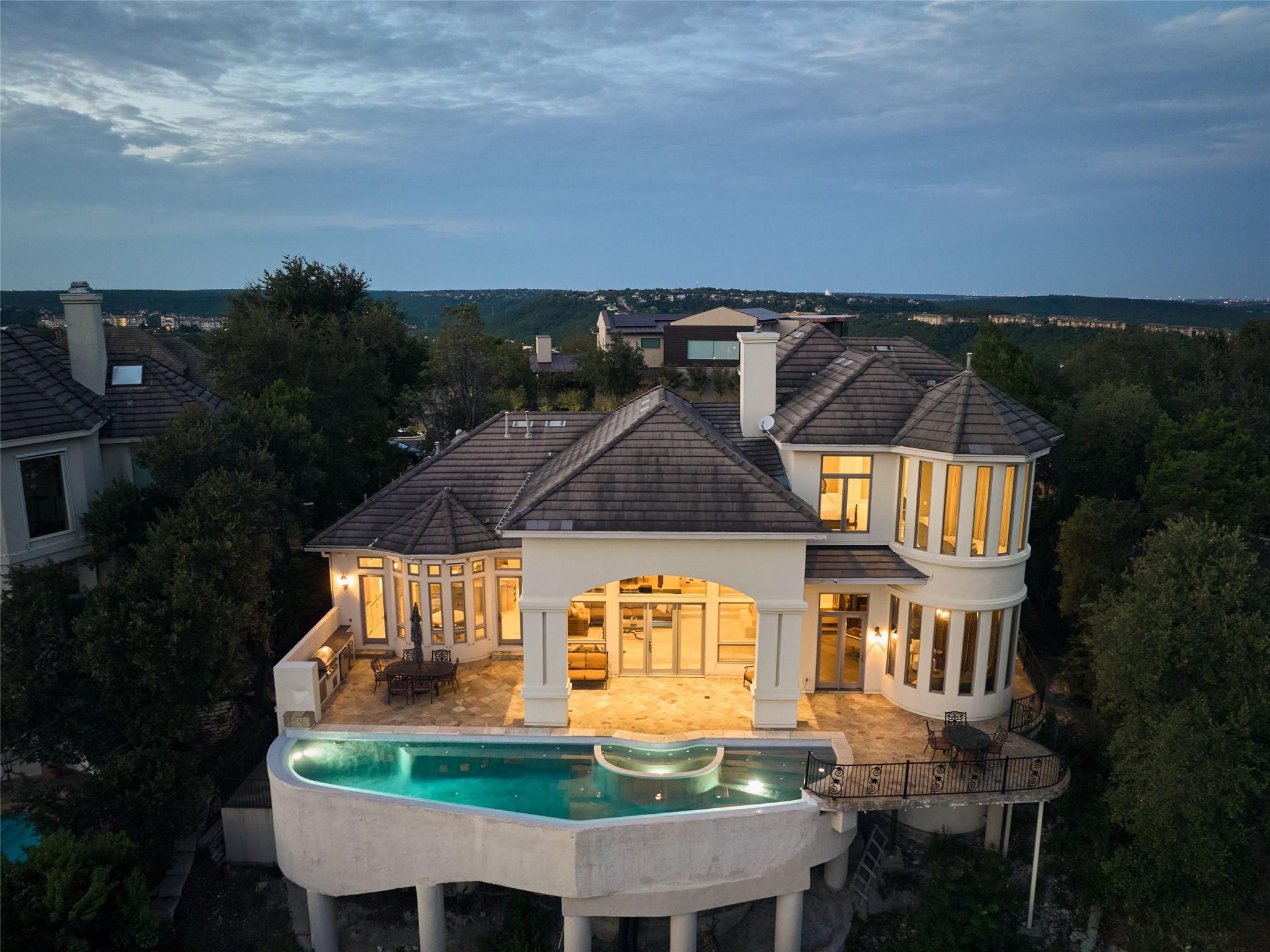 6505 W Courtyard Dr, Austin, TX 78730