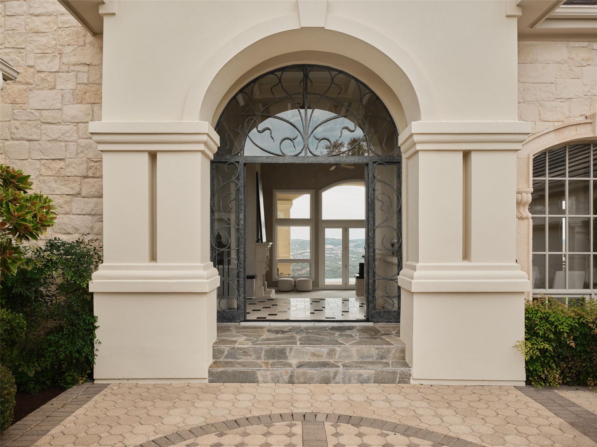 6505 W Courtyard Dr, Austin, TX 78730