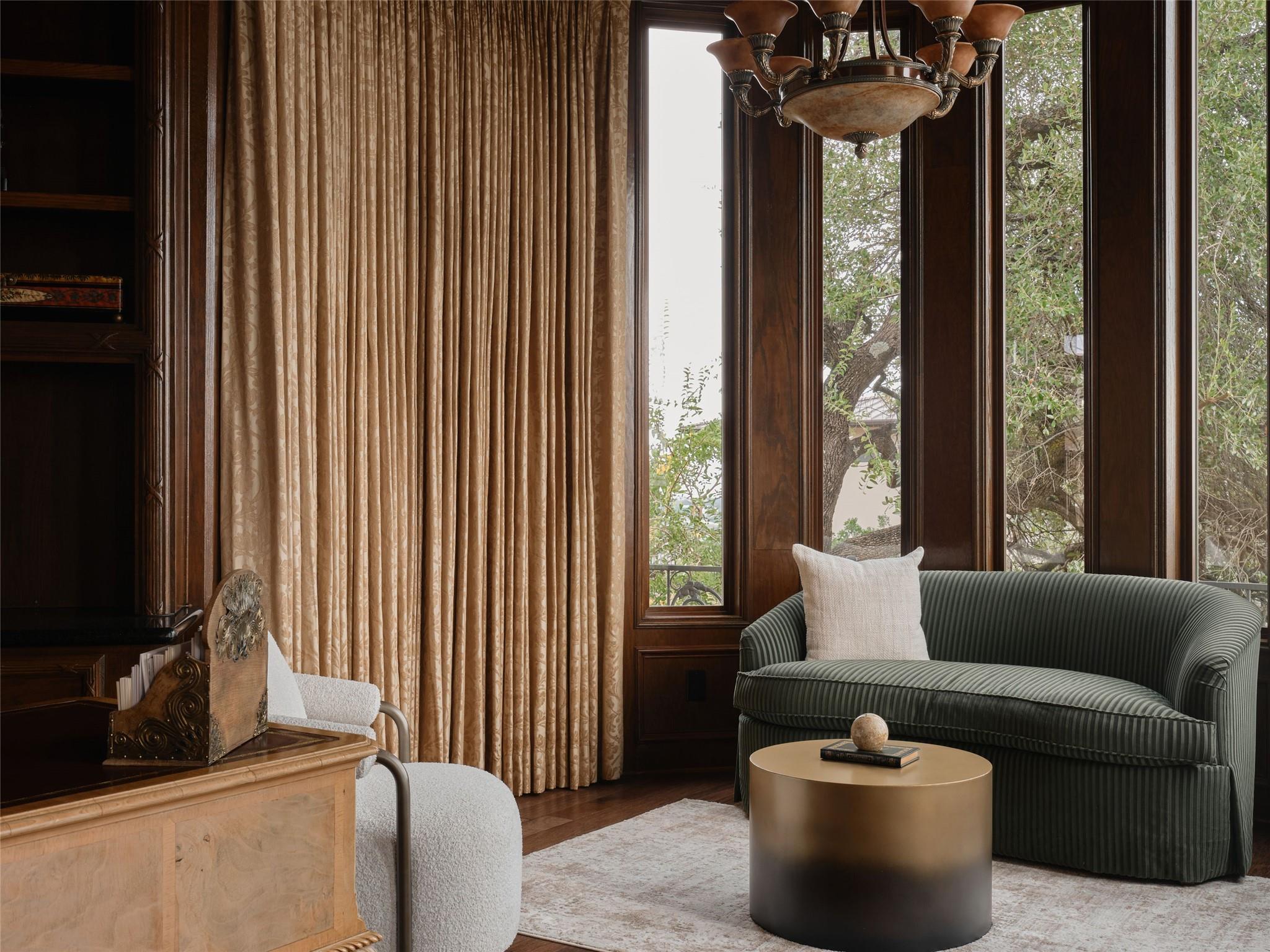 6505 W Courtyard Dr, Austin, TX 78730