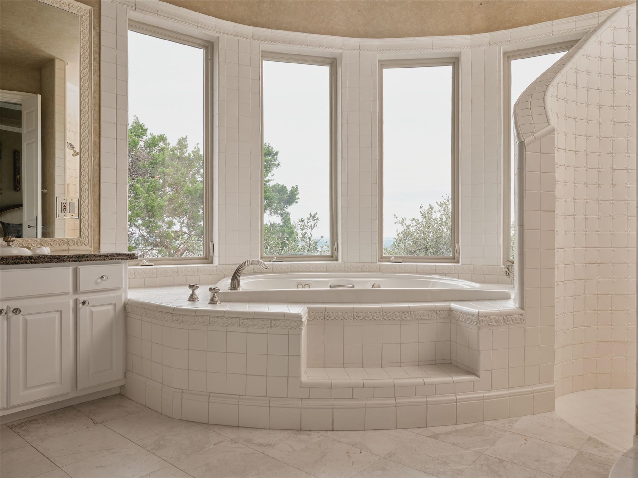 6505 W Courtyard Dr, Austin, TX 78730