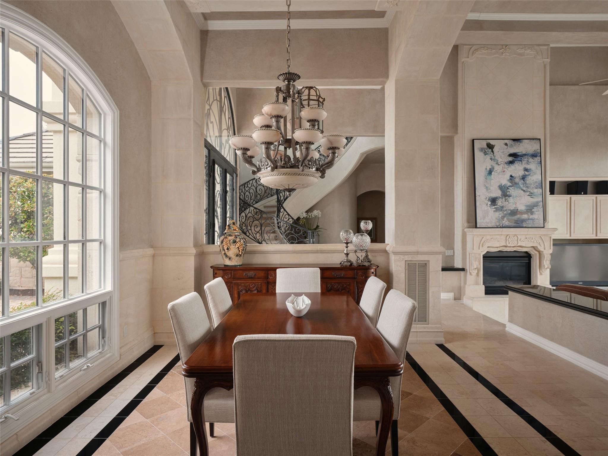 6505 W Courtyard Dr, Austin, TX 78730