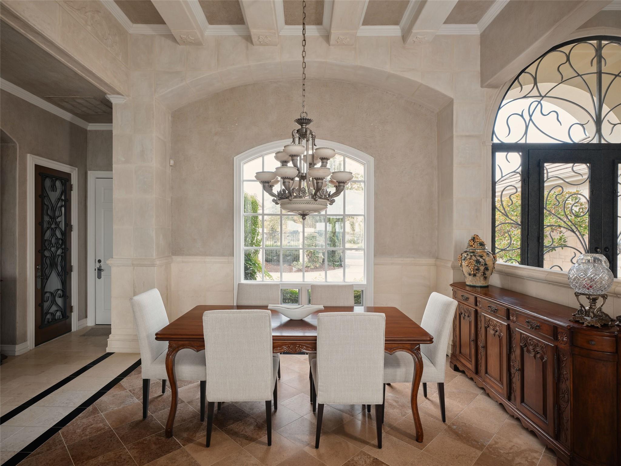 6505 W Courtyard Dr, Austin, TX 78730