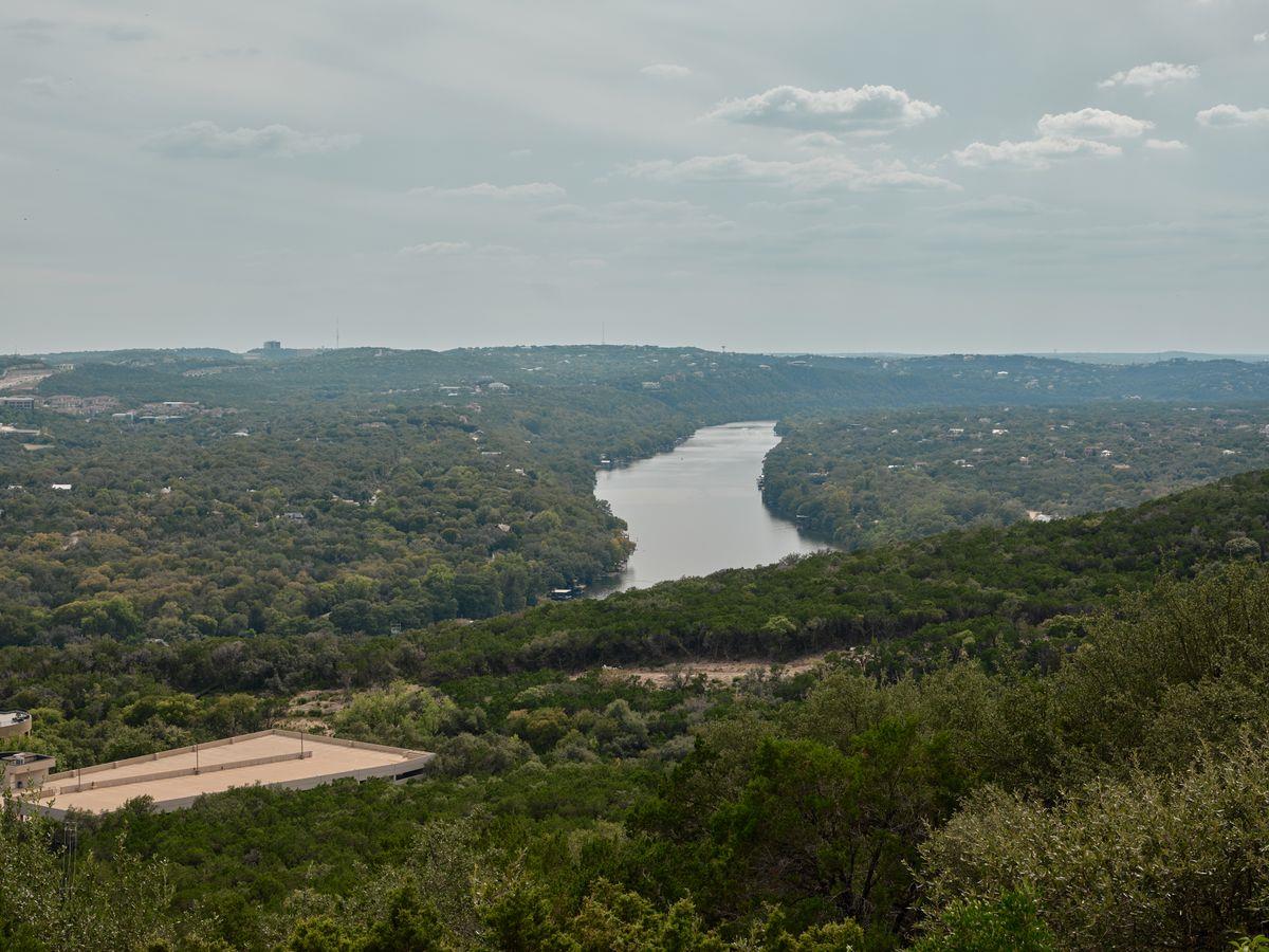 6505 W Courtyard Dr, Austin, TX 78730