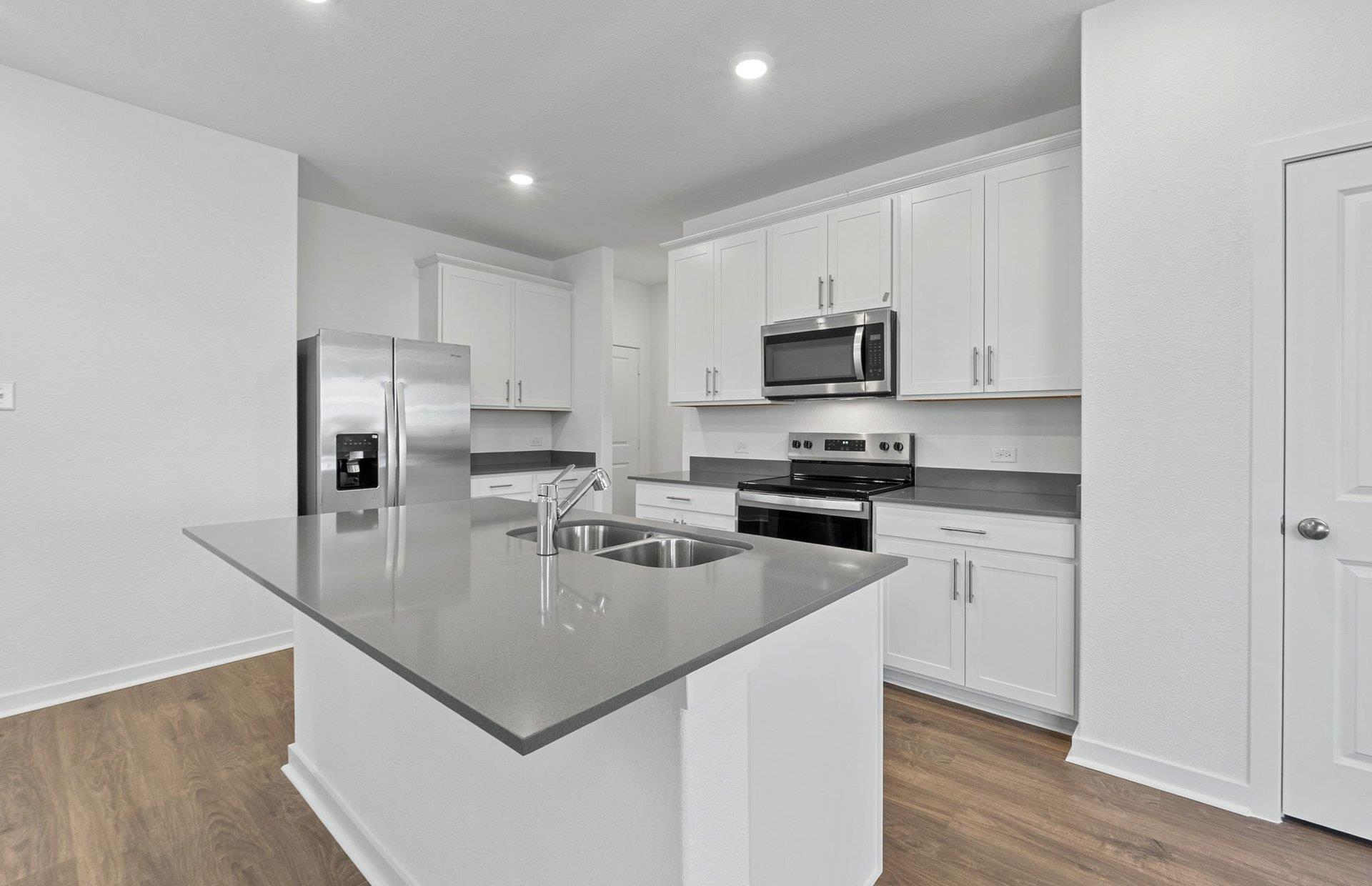 346 Paradise Canyon Dr, Jarrell, TX 76537