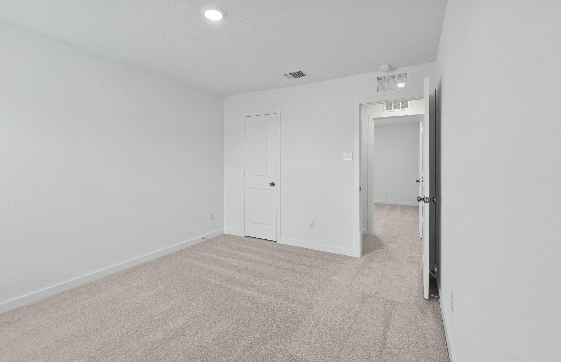 346 Paradise Canyon Dr, Jarrell, TX 76537