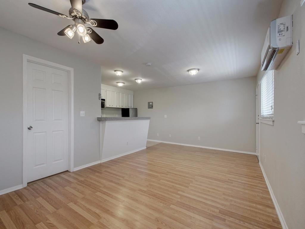 304 E 33rd St # 26, Austin, TX 78705