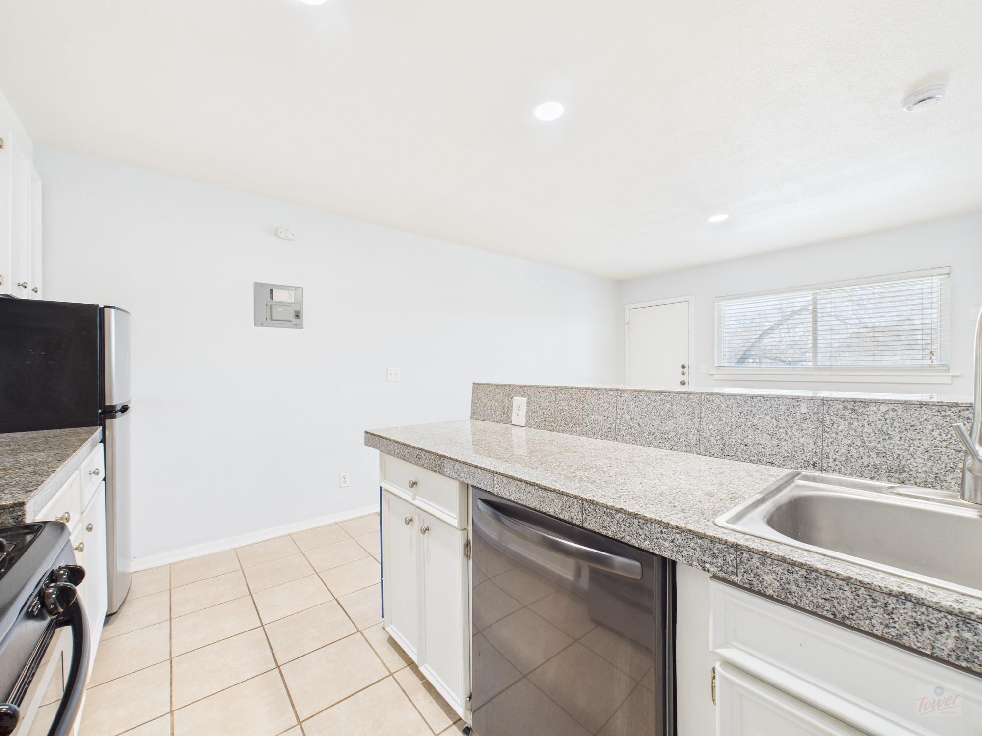 304 E 33rd St # 26, Austin, TX 78705