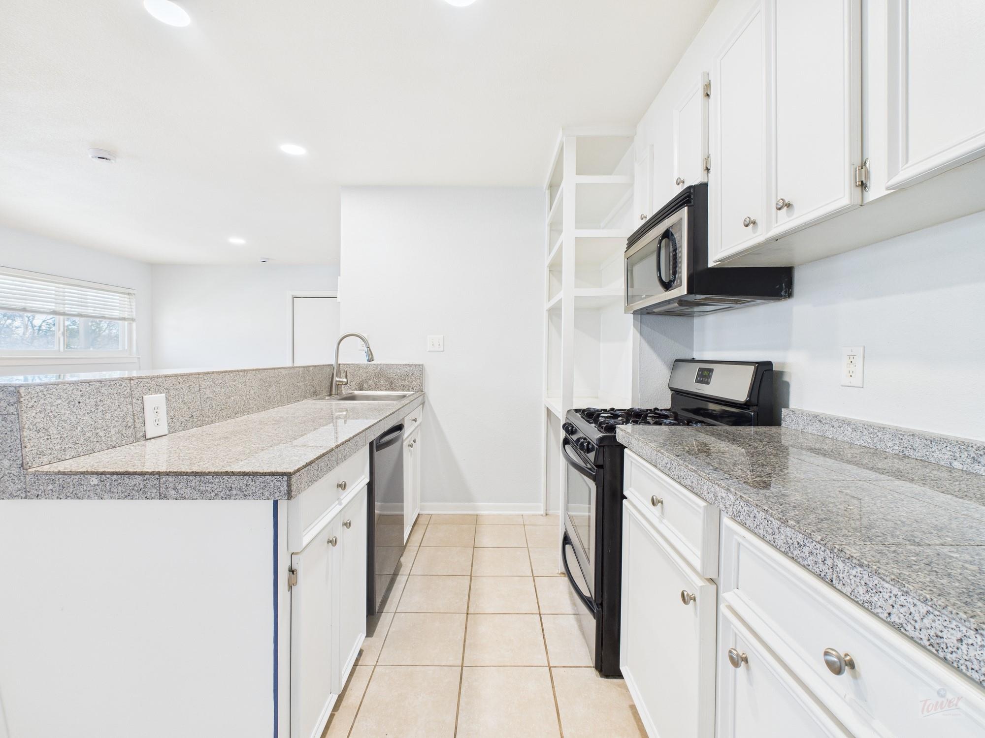 304 E 33rd St # 26, Austin, TX 78705