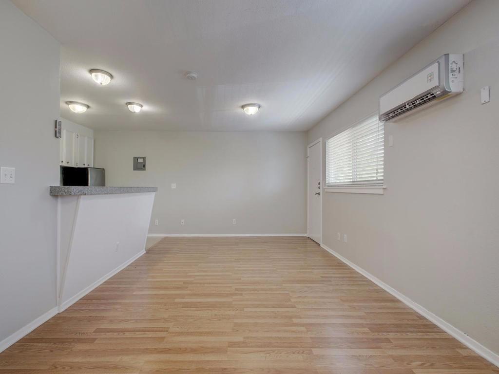 304 E 33rd St # 26, Austin, TX 78705