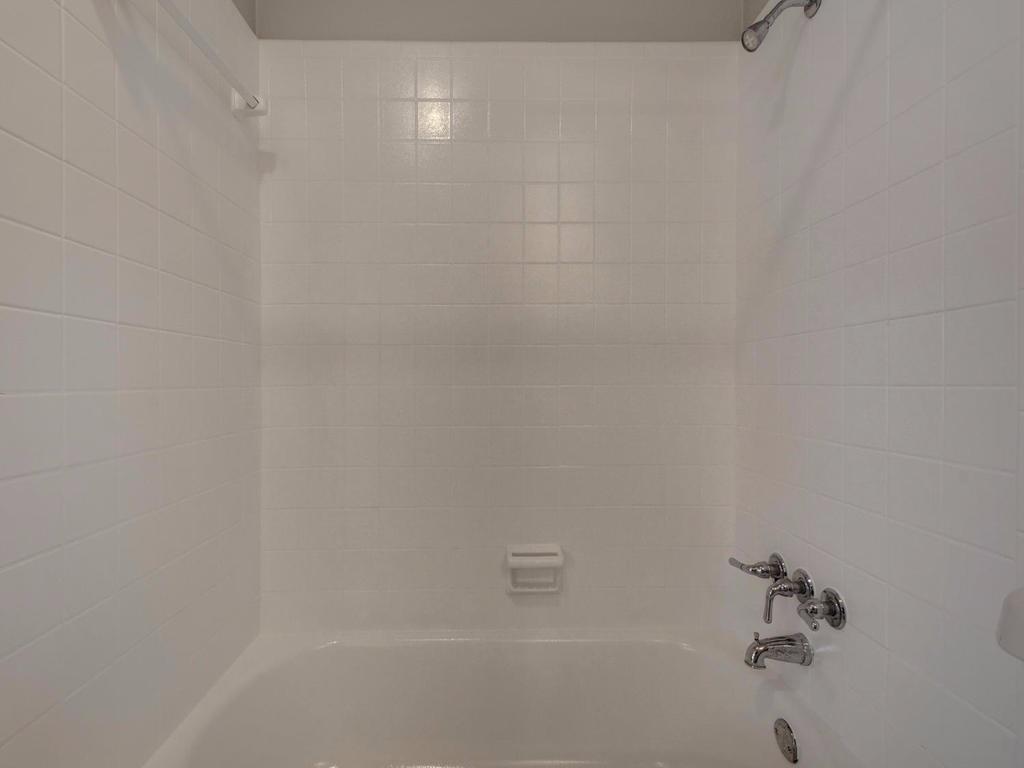 304 E 33rd St # 26, Austin, TX 78705