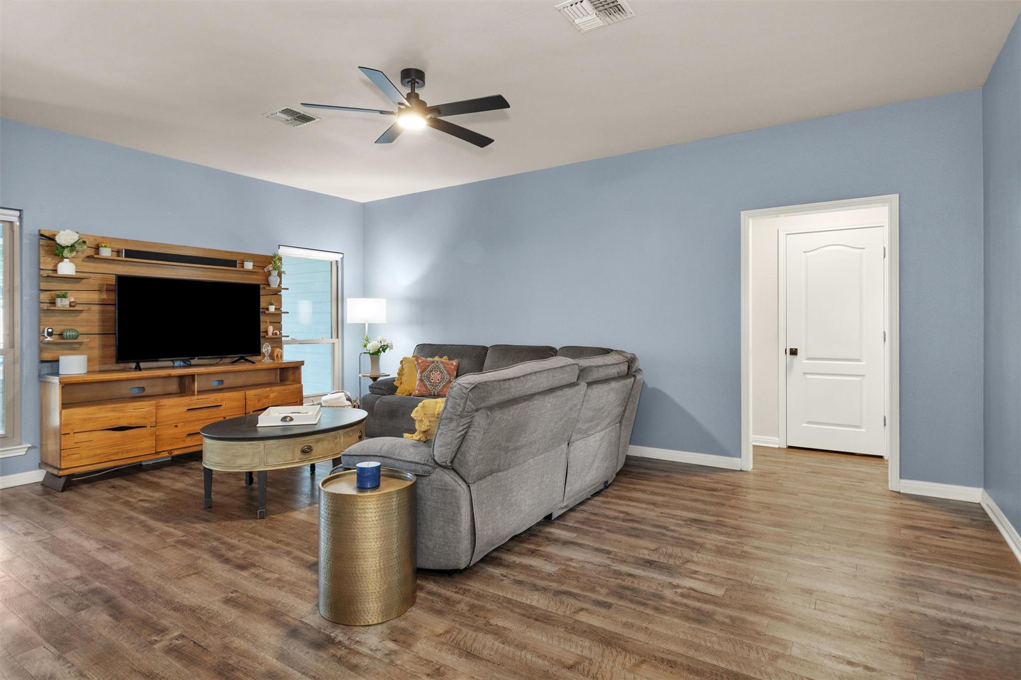 1906 Round Table, New Braunfels, TX 78130