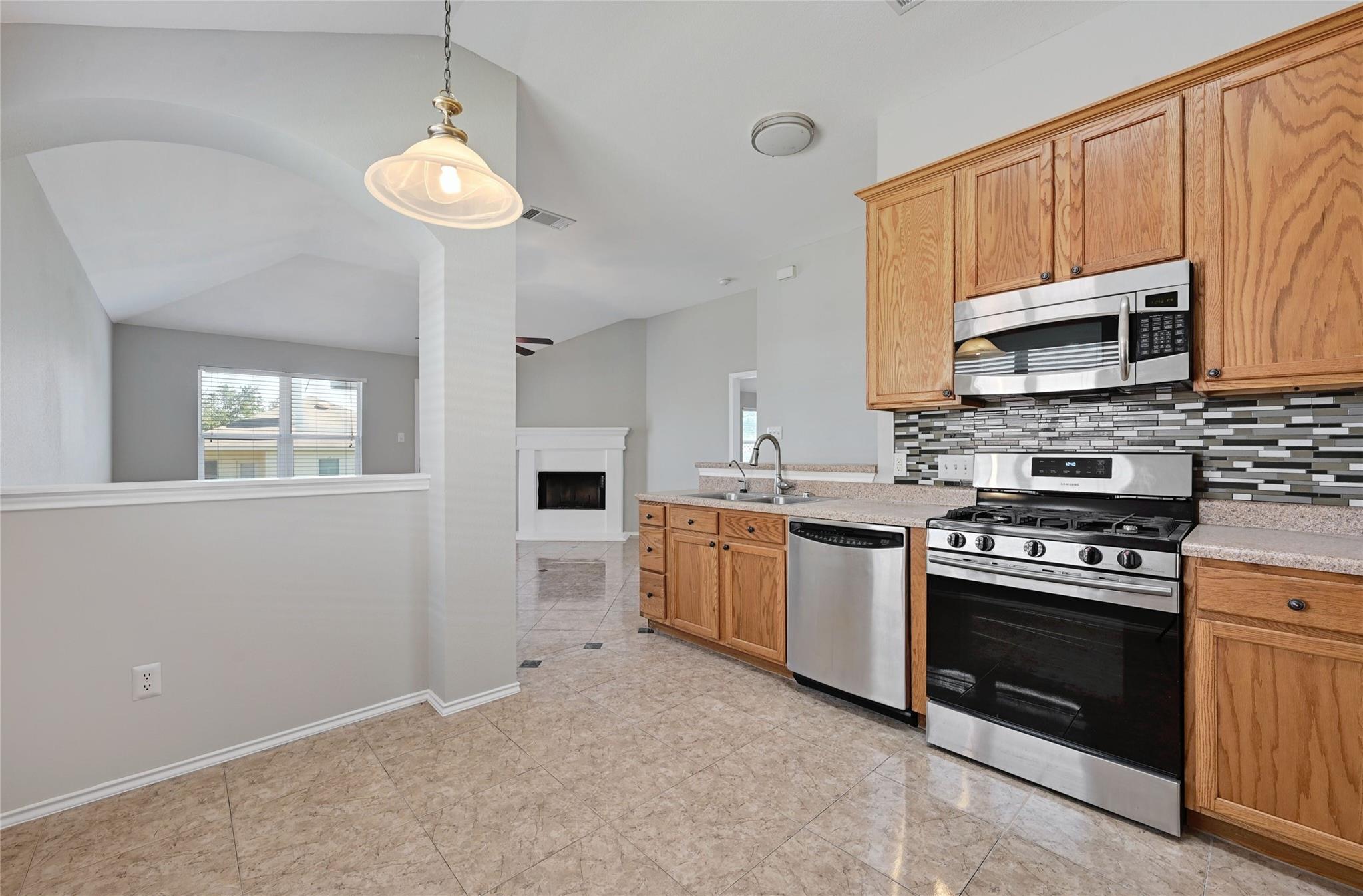 166 Pecanwood N, Kyle, TX 78640