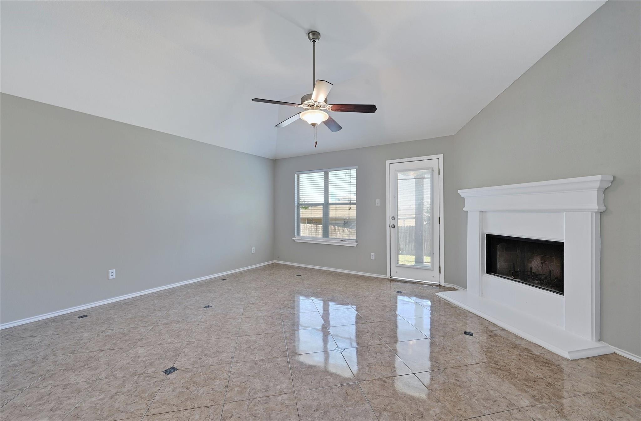 166 Pecanwood N, Kyle, TX 78640