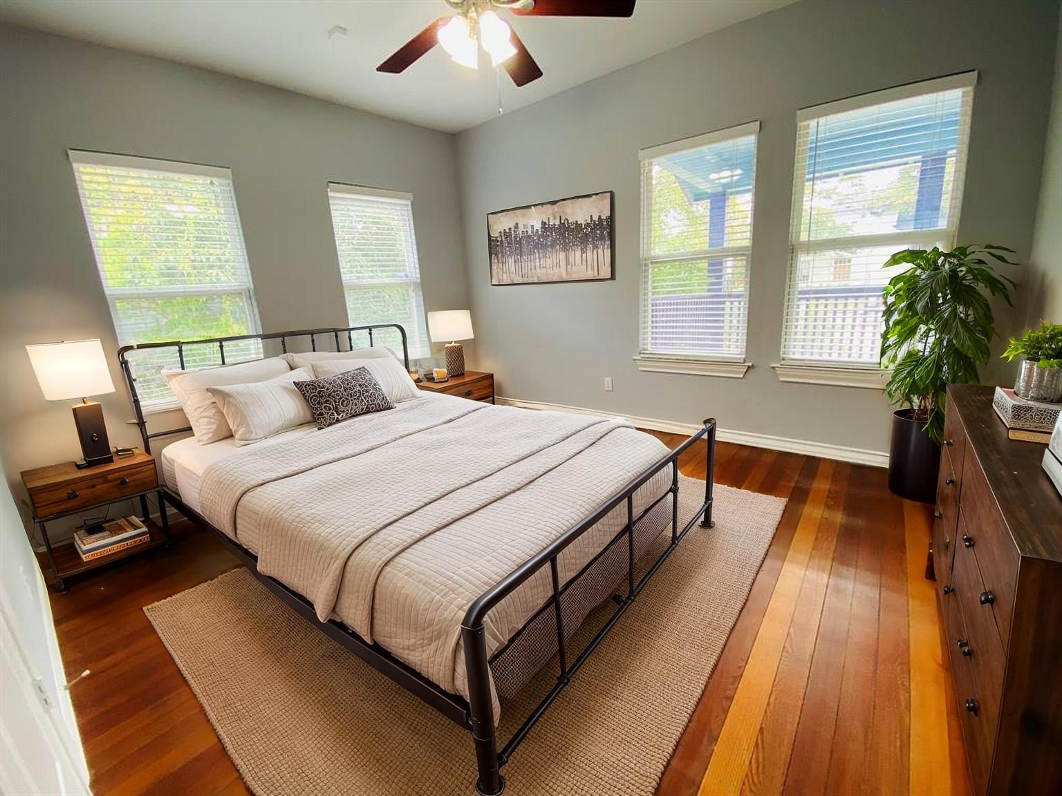 404 E 35th St E # A, Austin, TX 78705