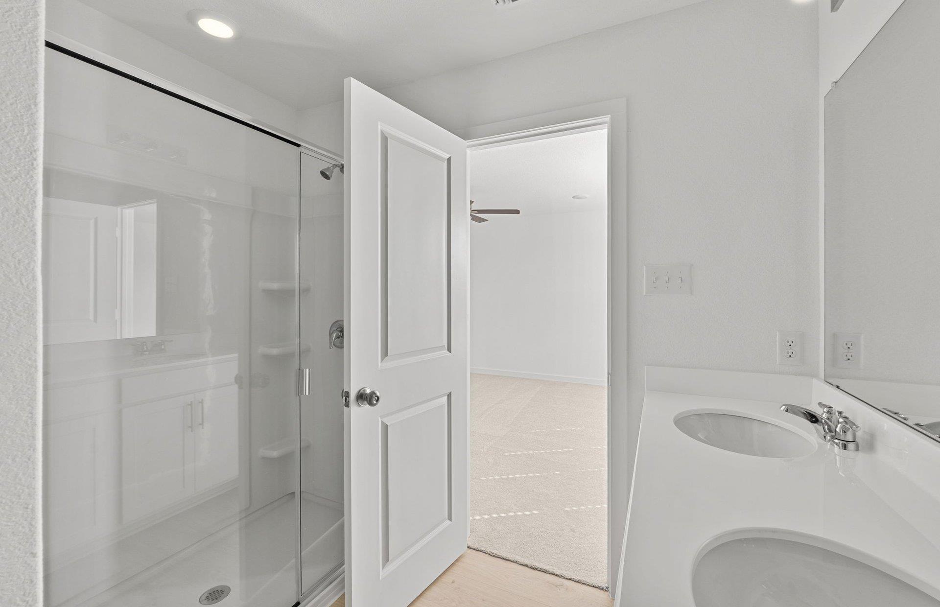 105 Green Berets Bnd, Jarrell, TX 76537